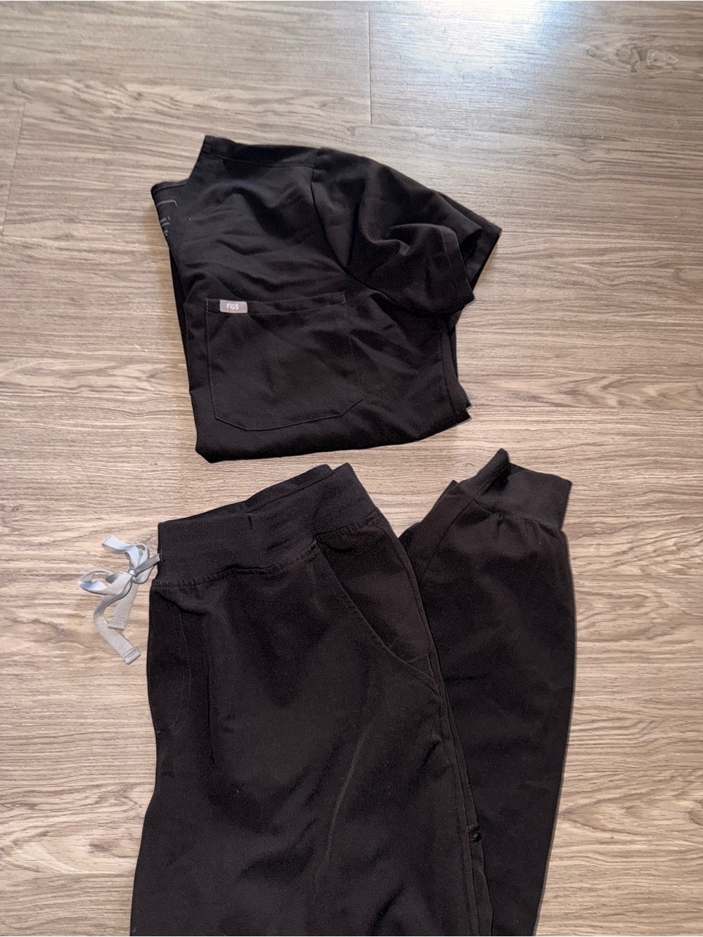 Figs Kids Black Jogger Sweatpants with Drawstring - Picture 4 of 9